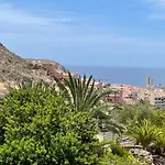 Vista Hermosa 4 *